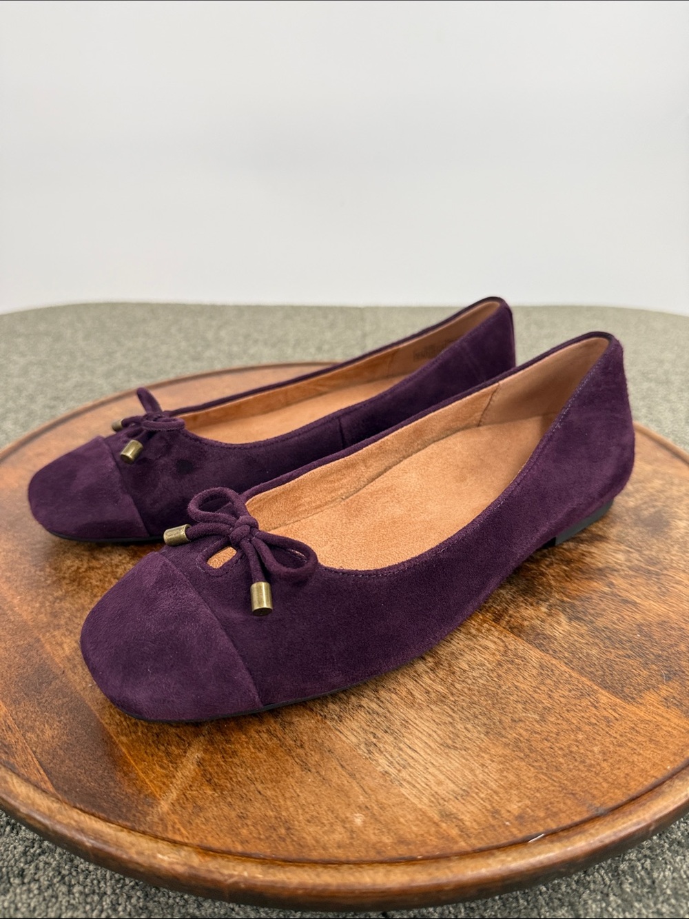 Vionic Shoes Wm 9 Klara Plum Purple Suede Ballet Flats Bow Tie Pretty Classic